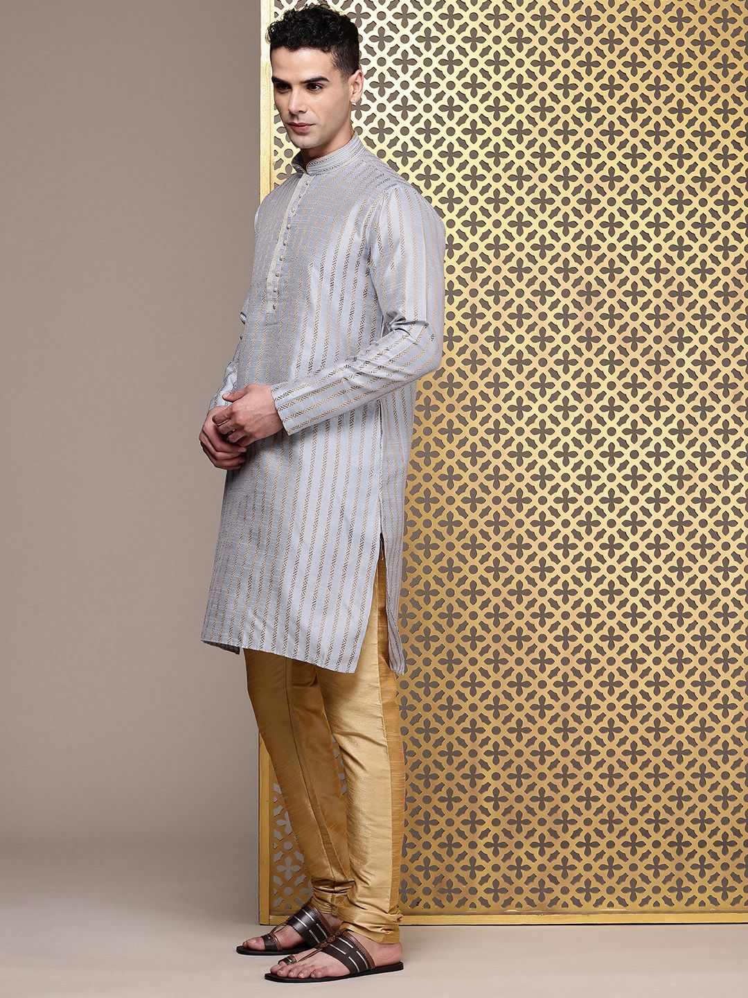 House of Pataudi Woven Design Regular Jashn Kurta With Churidar