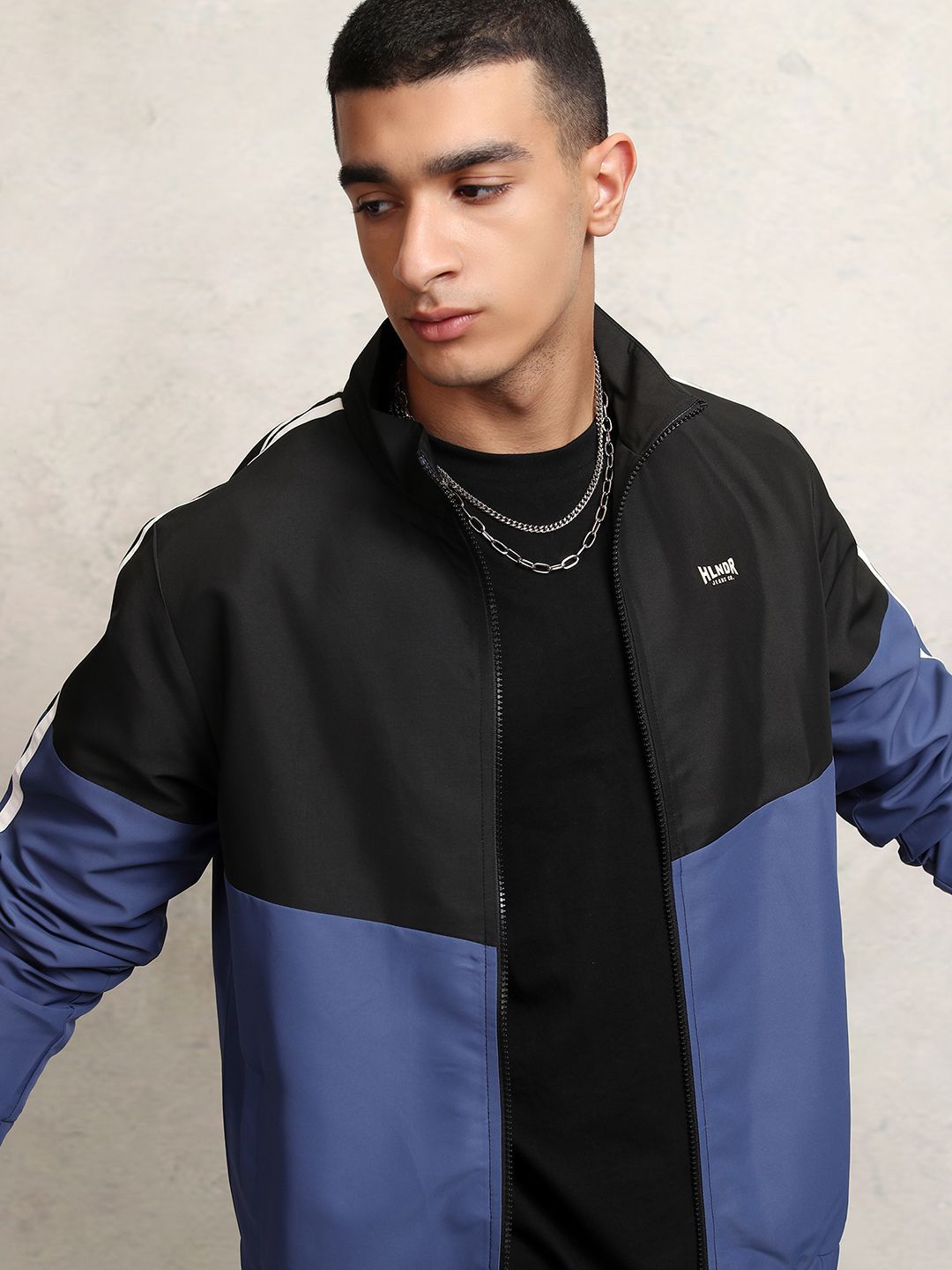 HIGHLANDER Men Colourblocked Crop Bomber with Embroidered Jacket