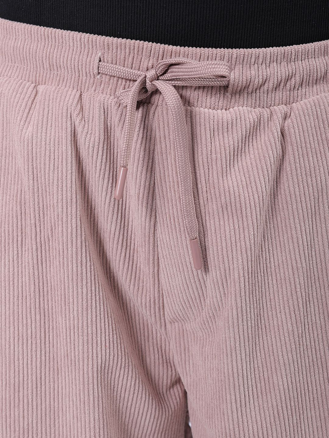 The Indian Garage Co Men Loose Fit Cargo Shorts
