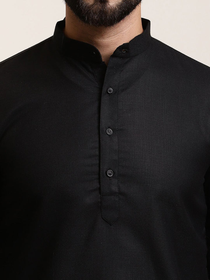 Anug by SOJANYA Men Black Band Collar Kurta