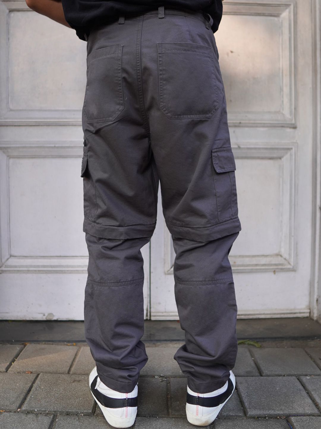 Powerlook Men Dark Grey Loose Fit Mid-Rise Cotton Cargos