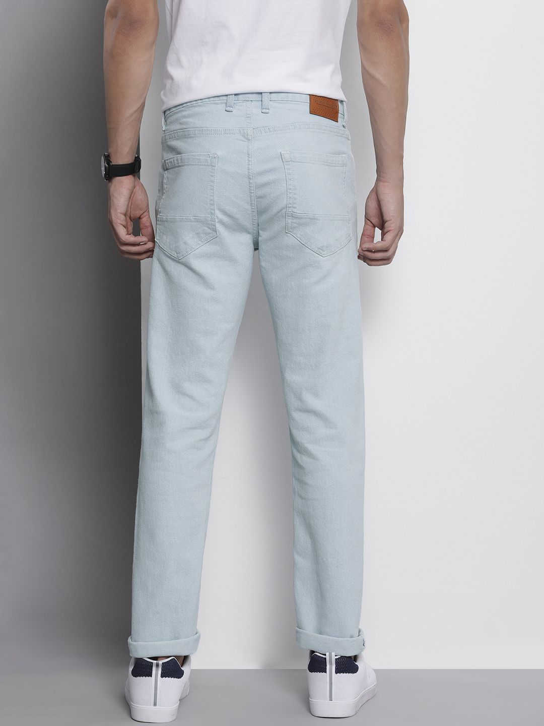 The Indian Garage Co Men Straight Fit Heavy Fade Stretchable Jeans