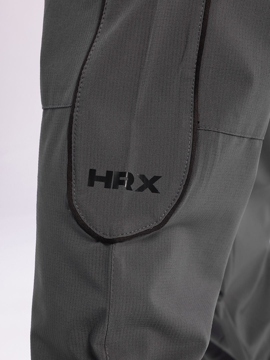HRX oleh Hrithik Roshan Men Mid-Rise Rapid-Dry Paneled Stelyle Joggers