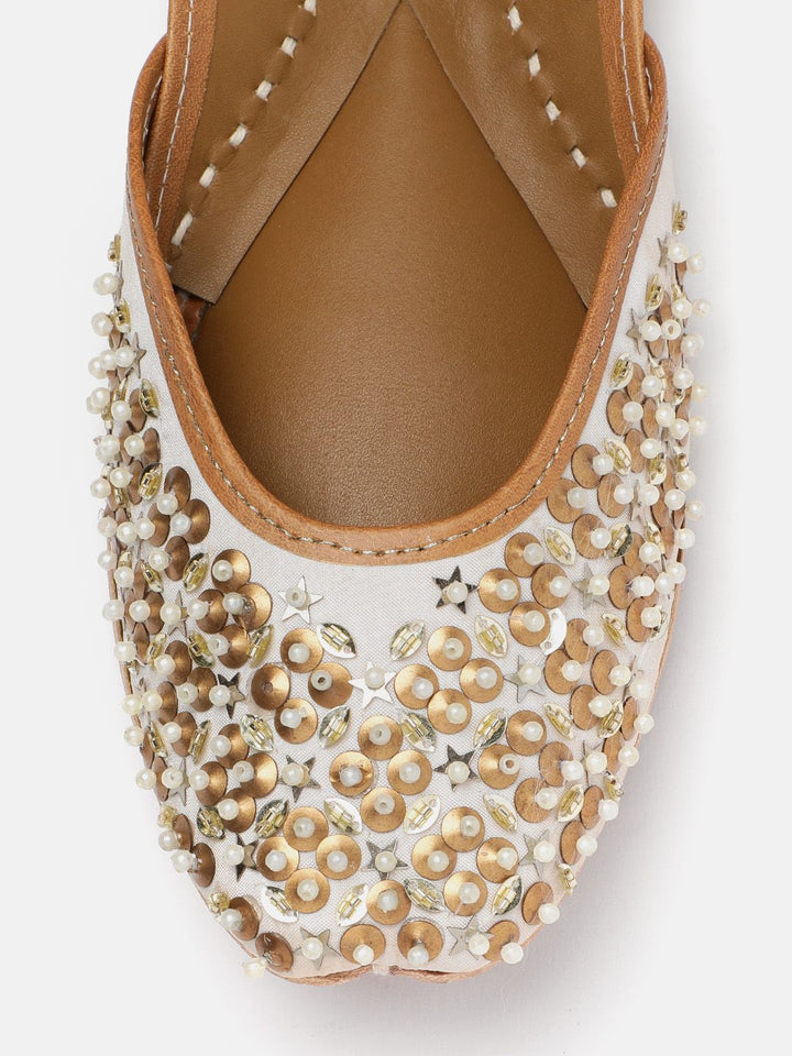 House of Pataudi Women Embellished Ethnic Mojaris