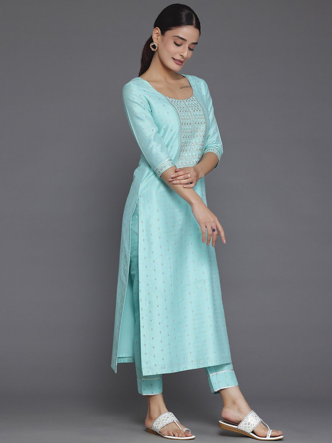 Libas Ethnic Motifs Embroidered Regular Thread Work Kurta with Trouser & Dupatta