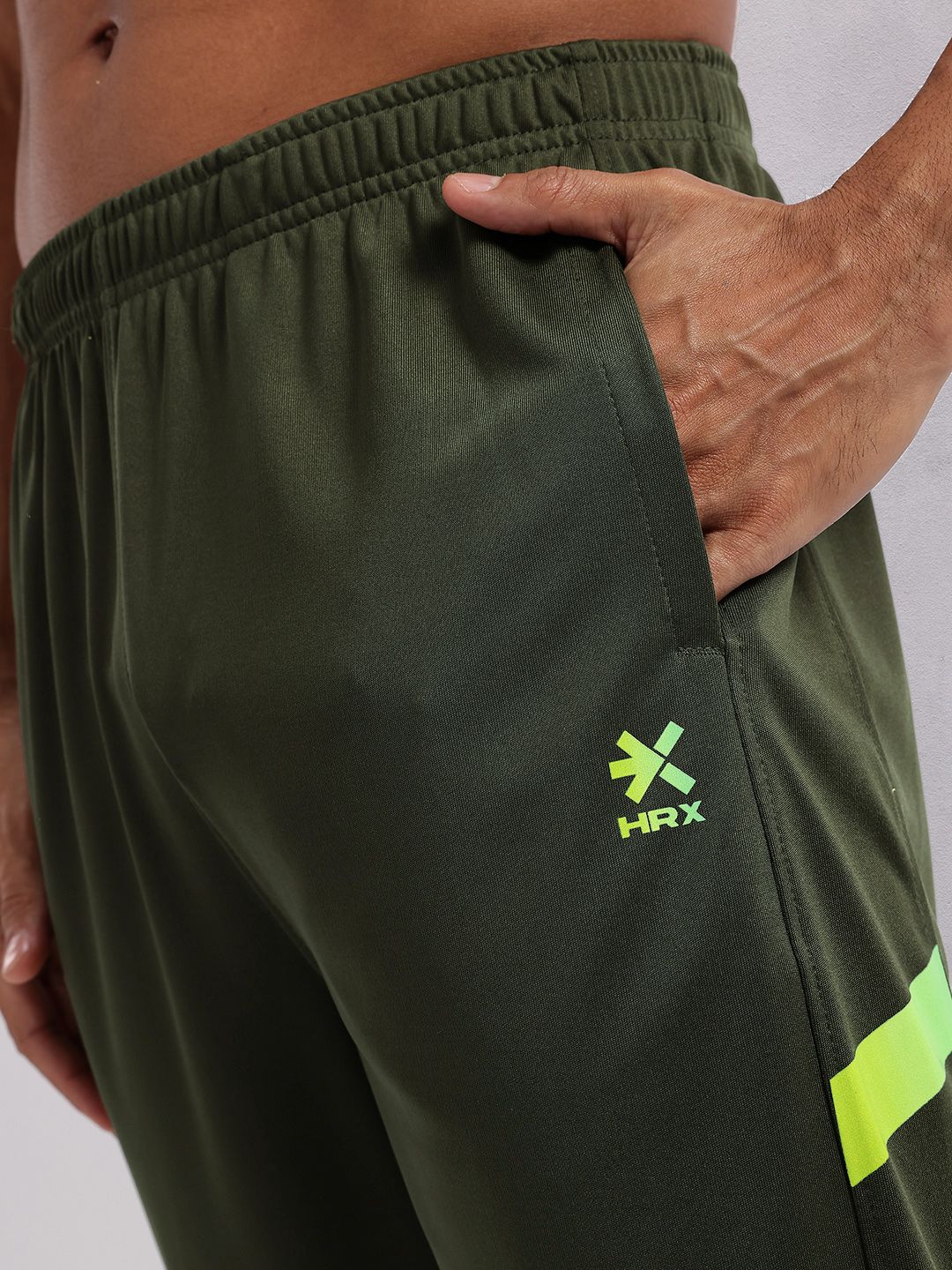 HRX by Hrithik Roshan Men Mid-Rise Rapid-Dry Training Joggers