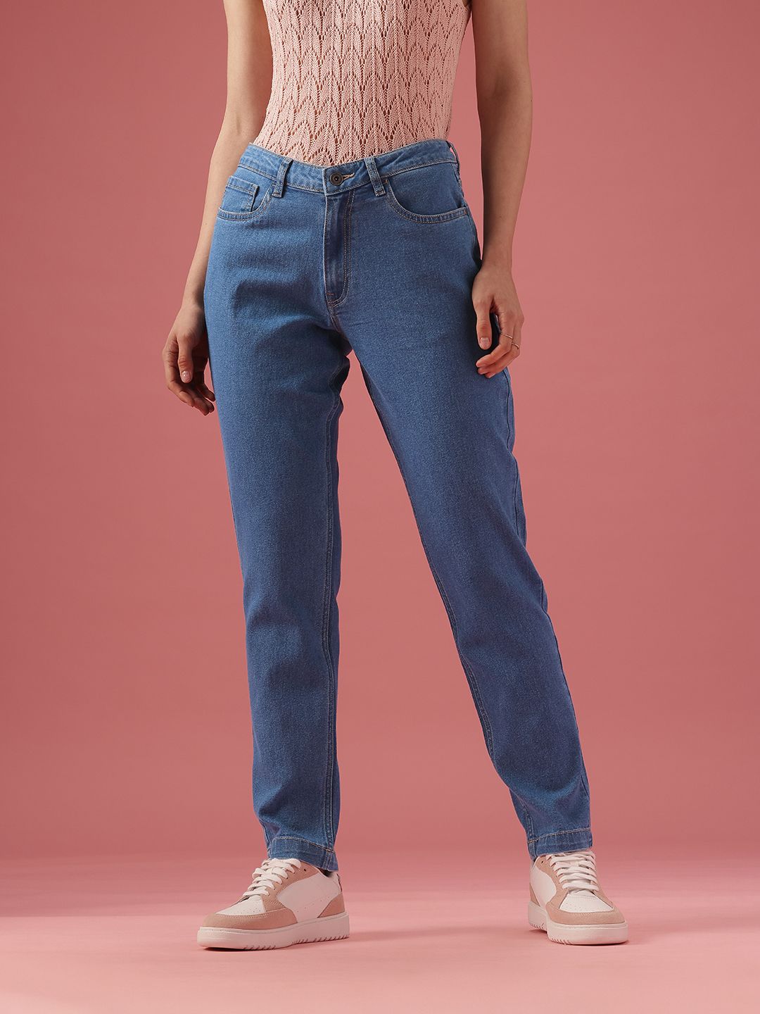DressBerry Women Boyfriend Fit High-Rise Light Fade Stretchable Jeans