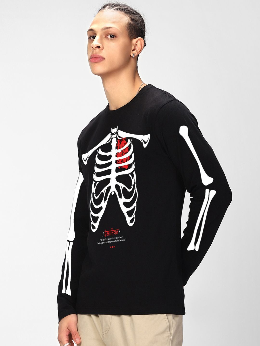 Bewakoof Men Graphic Printed Round Neck Pure Cotton T-shirt