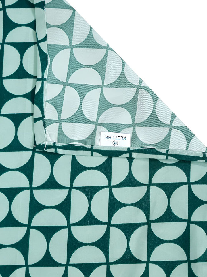 KLOTTHE Green Geometric 300TC Double King Bedsheet With 2 Pillow Covers