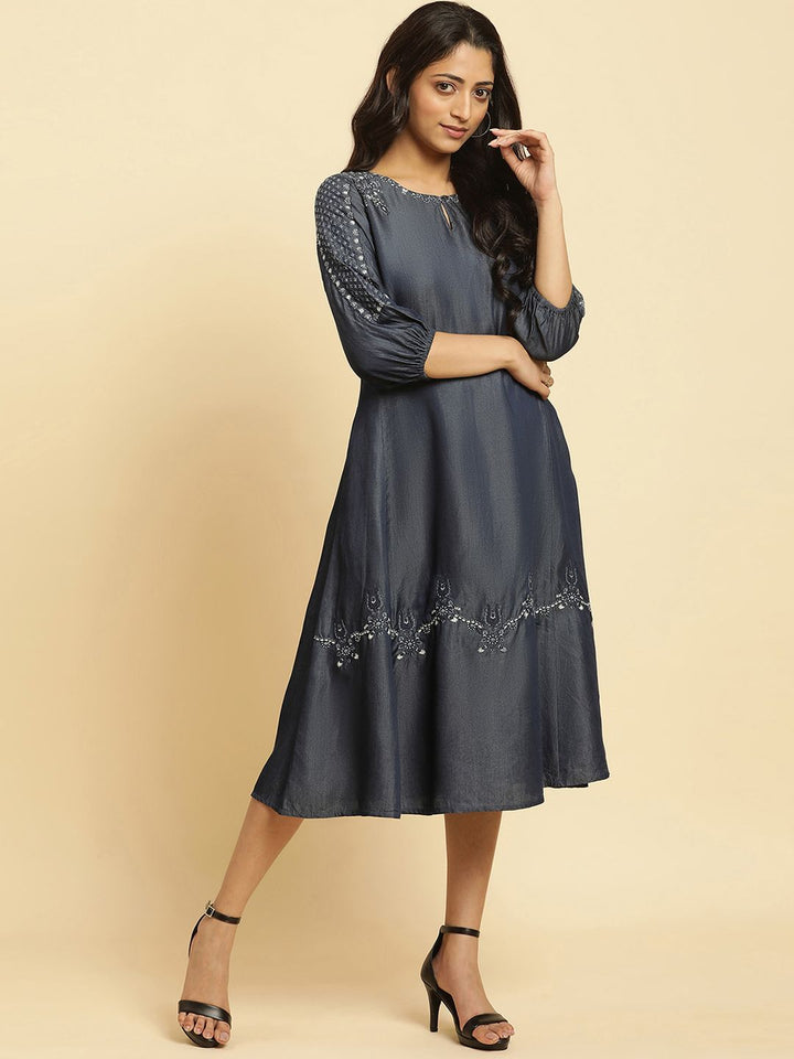 W Ethnic Motifs Embroidered Straight Kurta