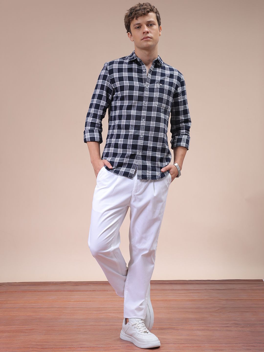 The Indian Garage Co Men Spread Collar Checked Cotton Slim Fit Casual Shirt
