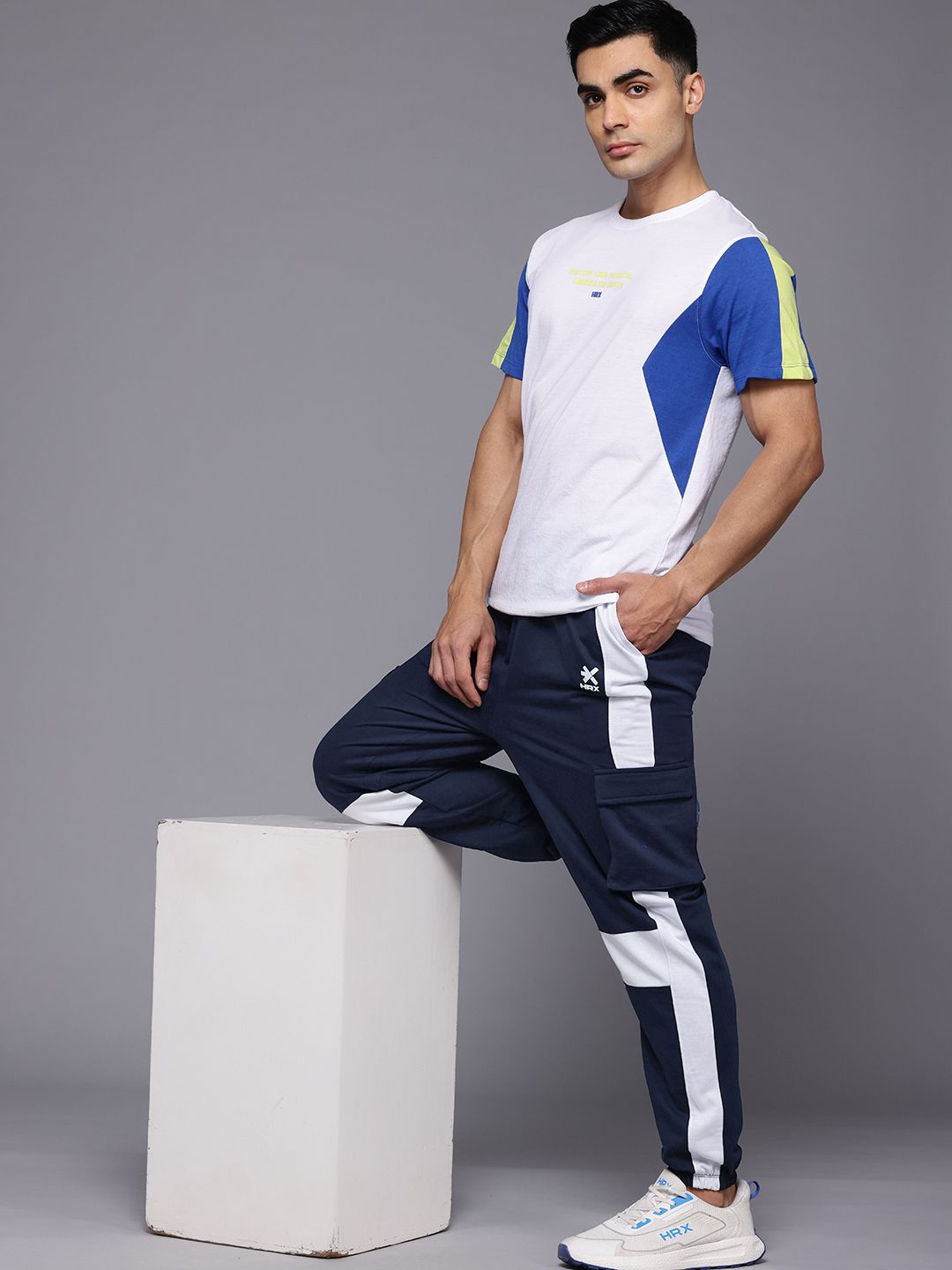 HRX by Hrithik Roshan Men Colourblocked Cargo Style Track Pants