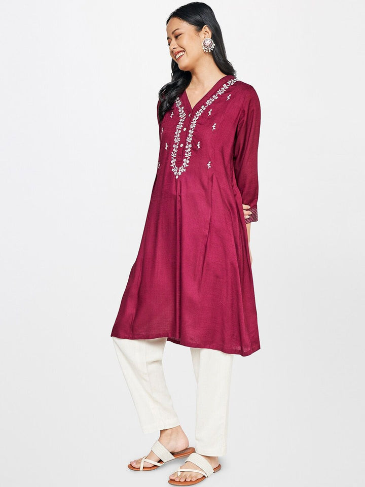 Global Desi Women Floral Embroidered Thread Work A-Line Kurta