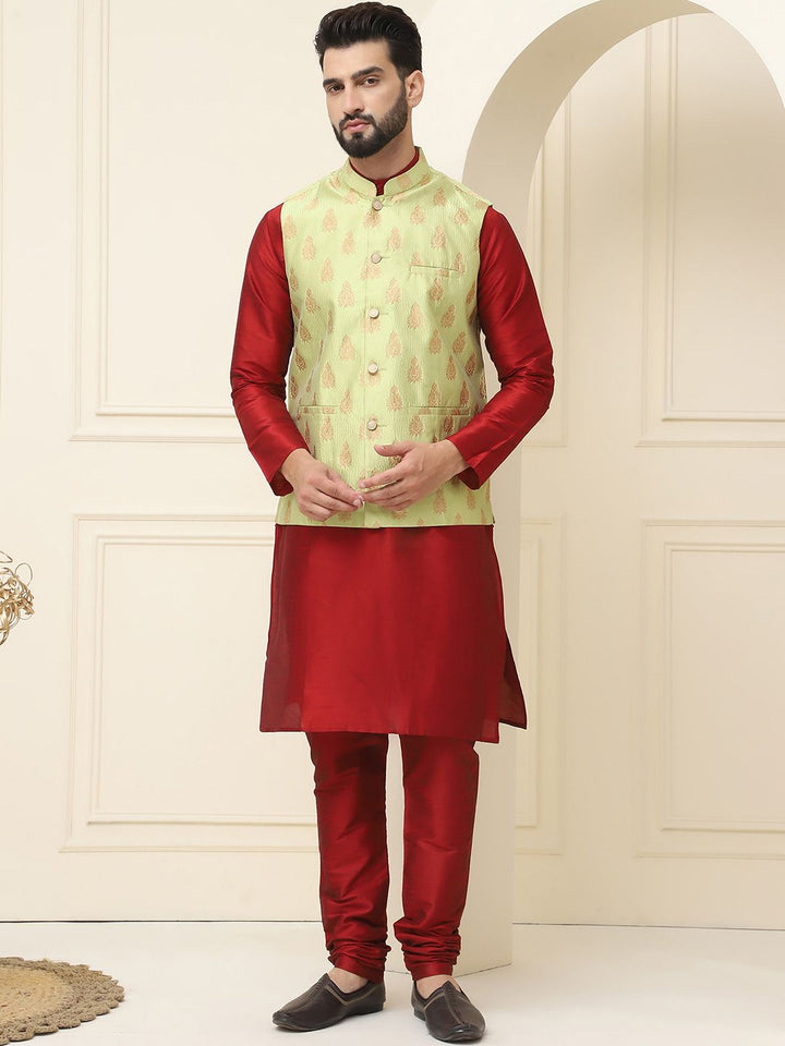 SOJANYA Kurta Rekaan Tenunan Lelaki dengan Churidar dengan Jaket Nehru