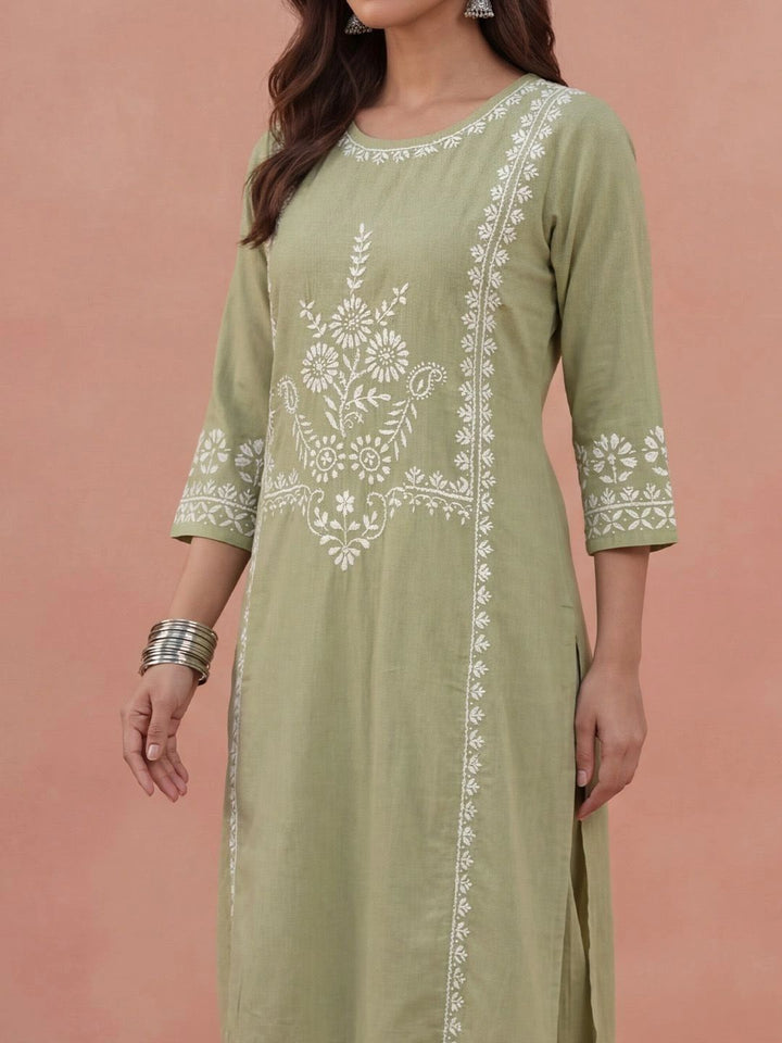 House of Chikankari Women Regular Chikankari Kurta with Trousers
