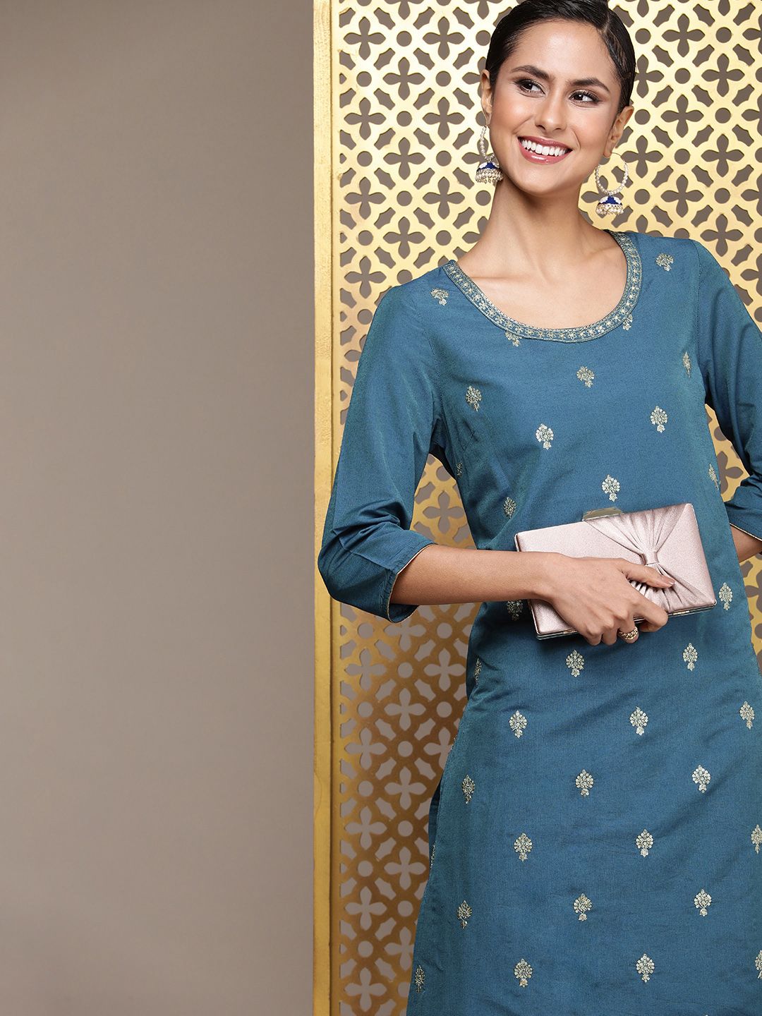 House of Pataudi Embellished Straight Jashn Kurta