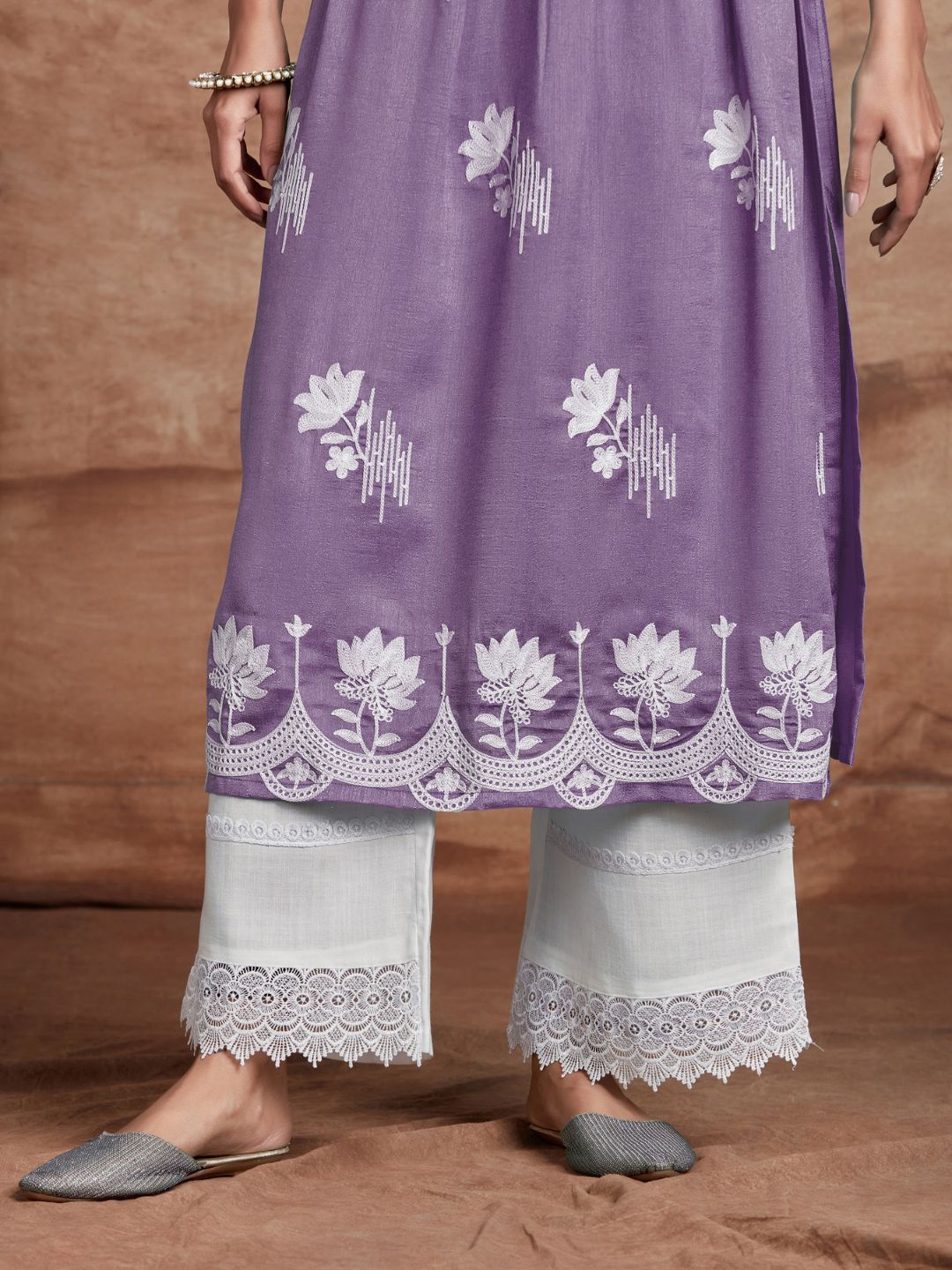 KALINI Women Chikankari Embroidery Kurta