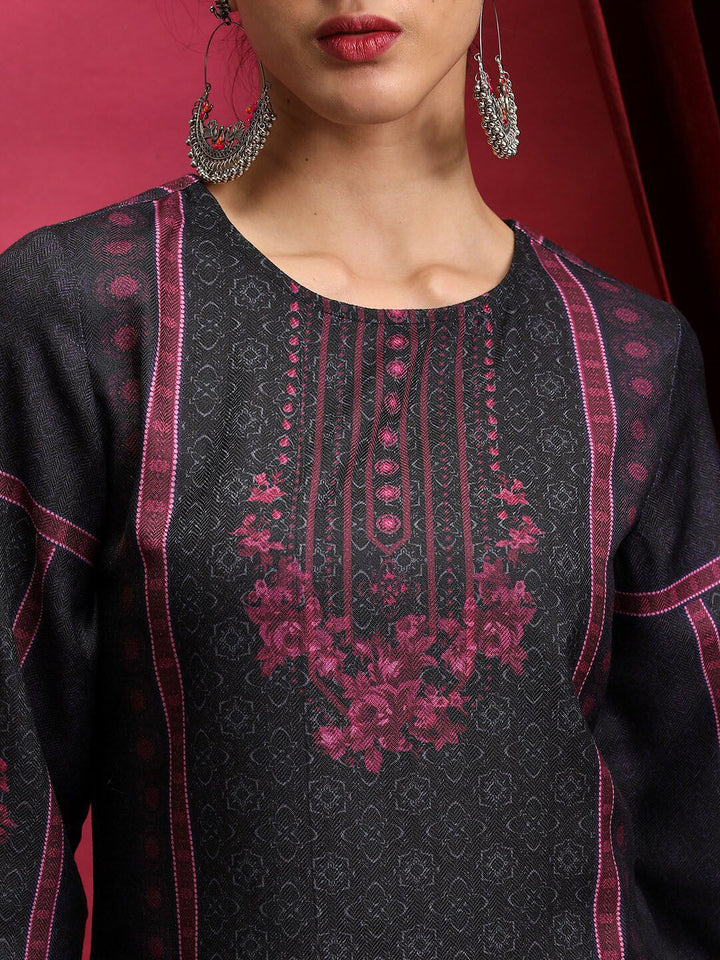Vishudh Black Floral Printed Regular Kurta With Trousers