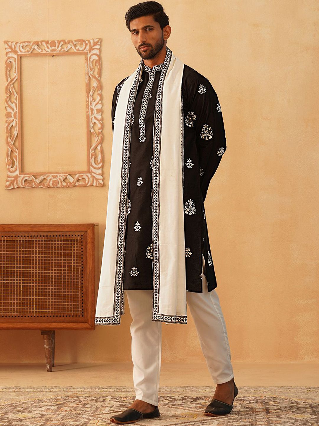Jompers Floral Embroidered Sequinned Straight Kurta & Pyjamas With Dupatta