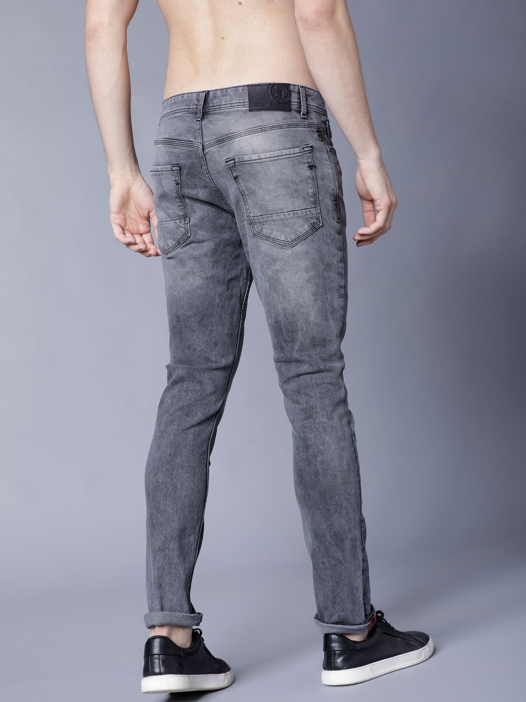 LOCOMOTIVE Men Charcoal Grey Slim Fit Mid-Rise Clean Look Stretchable Jeans