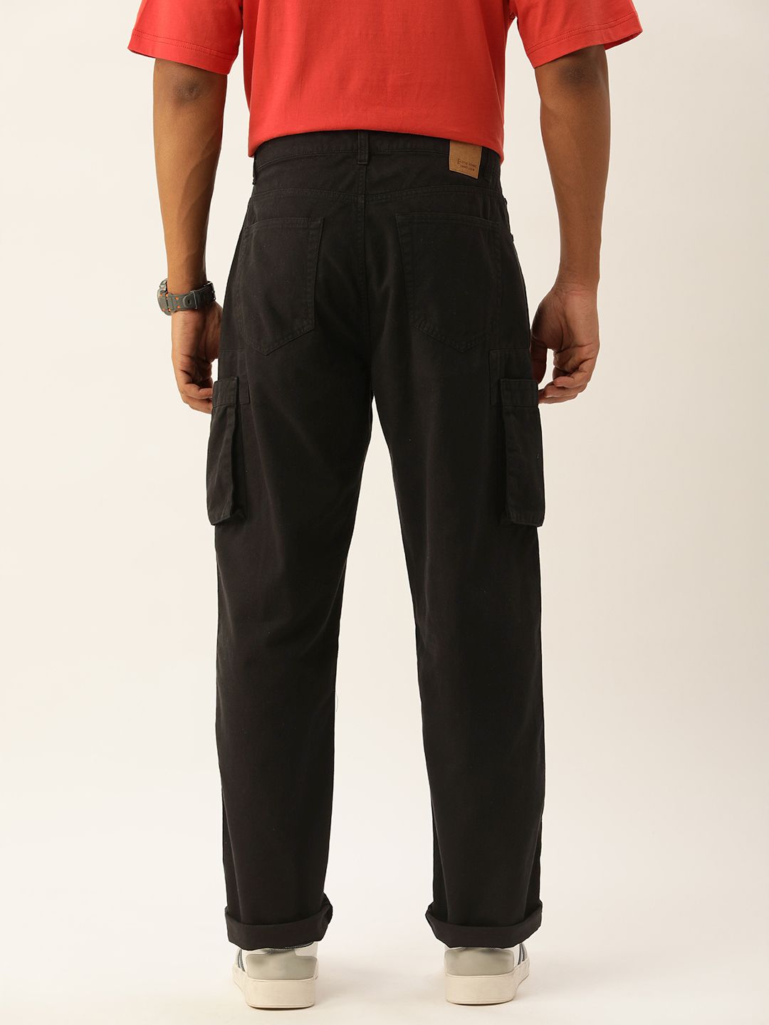 Bene Kleed Men Solid Straight Fit Cargos Trousers