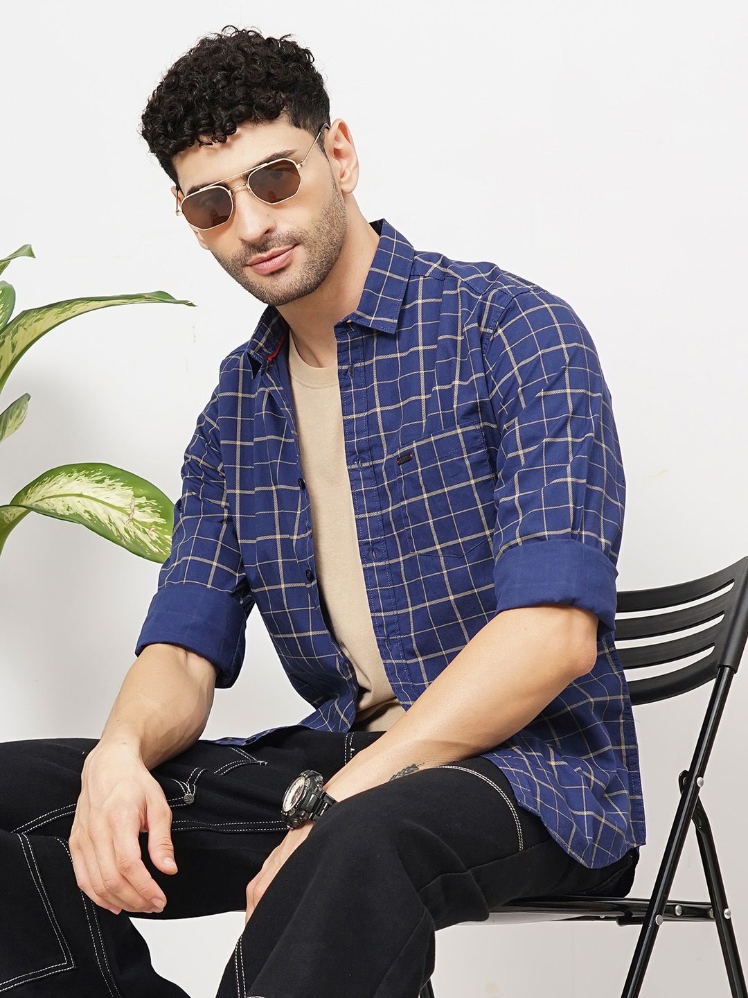 The Indian Garage Co Men Navy Blue & Grey Slim Fit Checked Casual Shirt