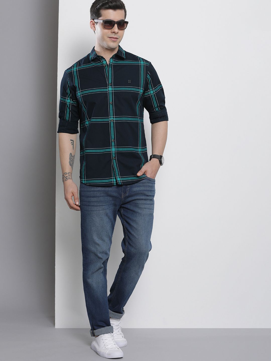 The Indian Garage Co Men Navy Blue Checked Pure Cotton Casual Shirt