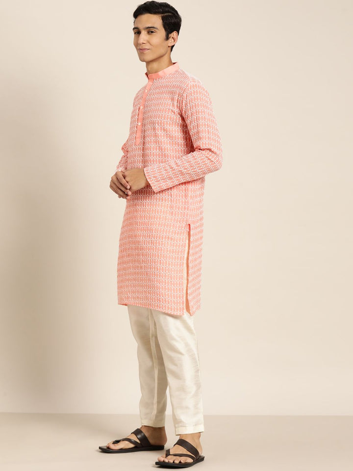 SOJANYA Men Embroidered Kurta