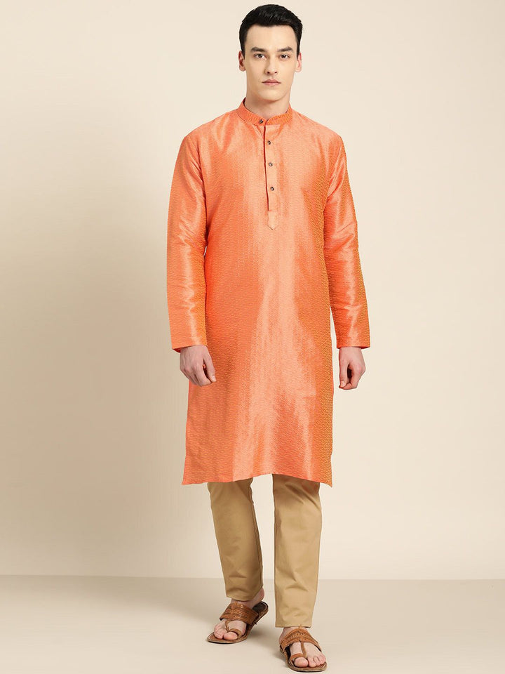 SOJANYA Kurta Lurus Tenunan Oren Lelaki