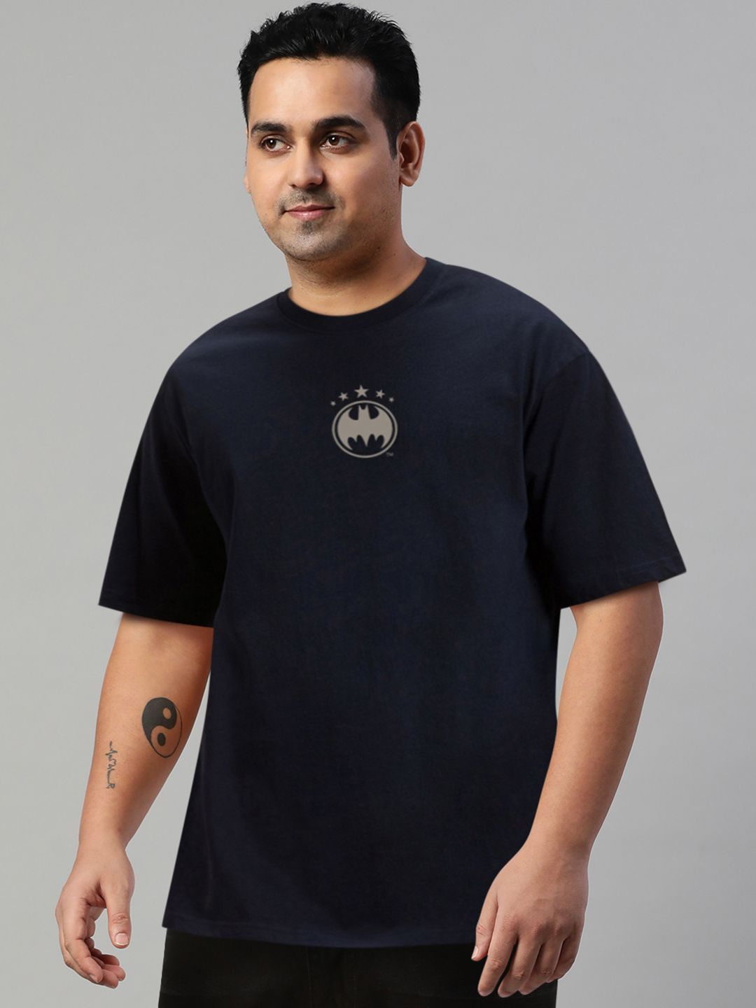 Bewakoof Navy Blue Batman Printed Drop Shoulder Sleeves Pure Cotton Oversized T-shirt