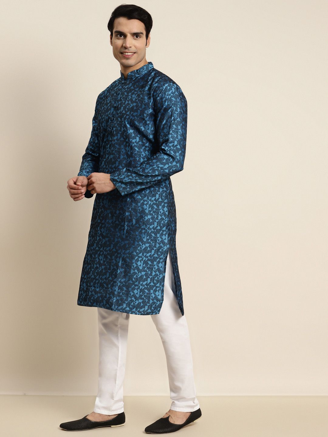 SOJANYA Men Silk Blend Woven Design Kurta