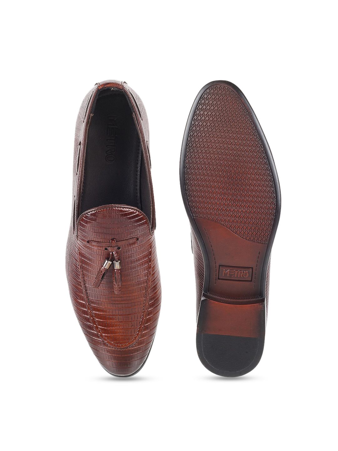 Metro Men Textured Round Toe Loafers Formal Shoes