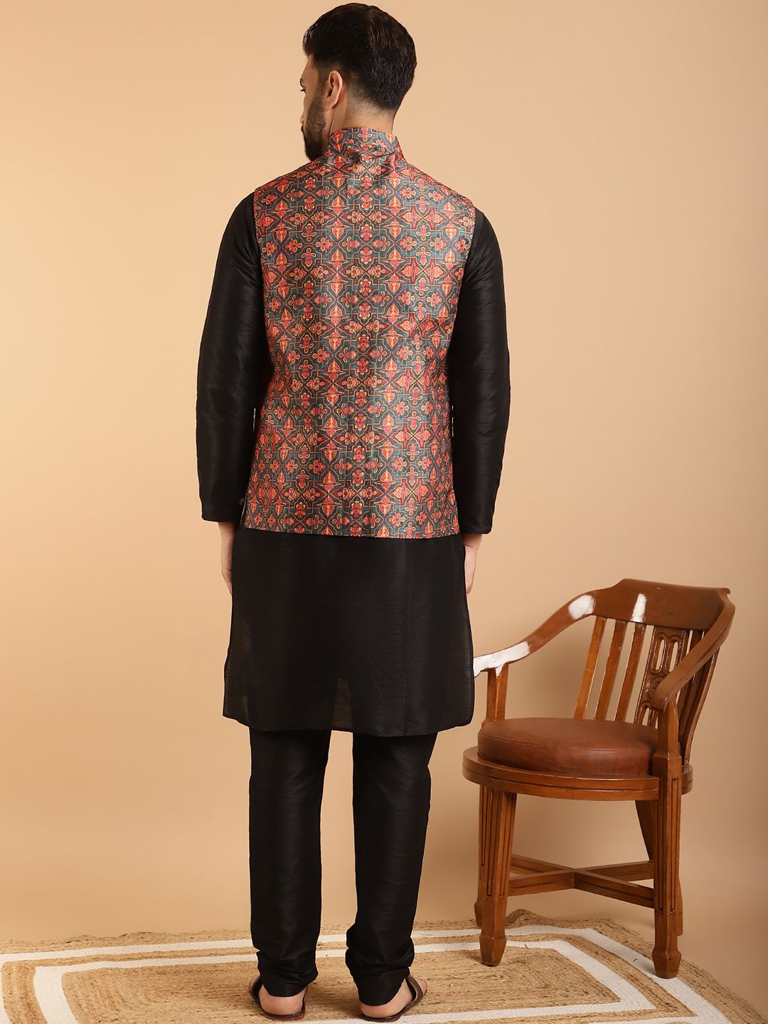 SOJANYA Kurta Lelaki Hitam & Biru Laut dengan Jaket Churidar & Nehru Bercetak