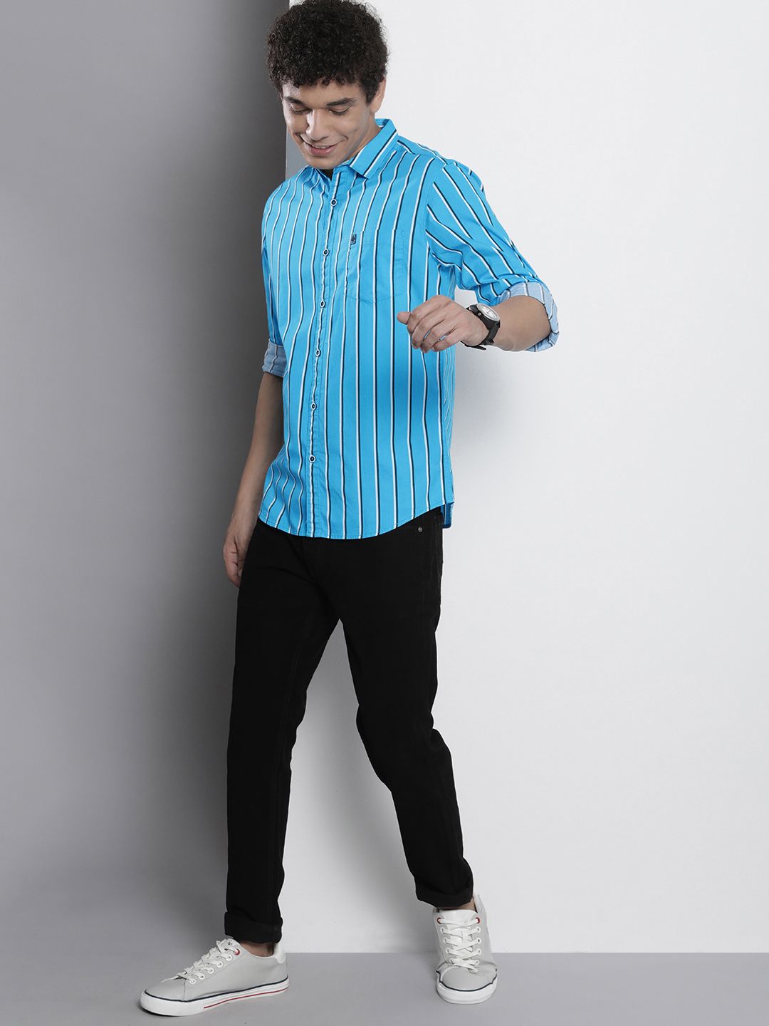 The Indian Garage Co Men Blue & White Striped Cotton Shirt