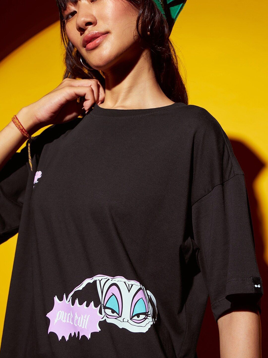 Bewakoof Disney Merchandise Black Pure Evil Graphic Printed Pure Cotton Oversized T-shirt