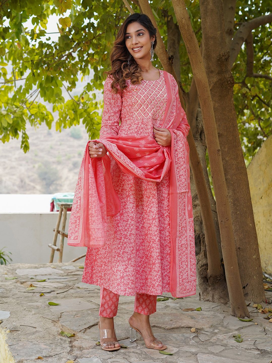 Kalini Ethnic Printed Gotta Patti Anarkali Pure Cotton Kurta dengan Seluar & Dupatta