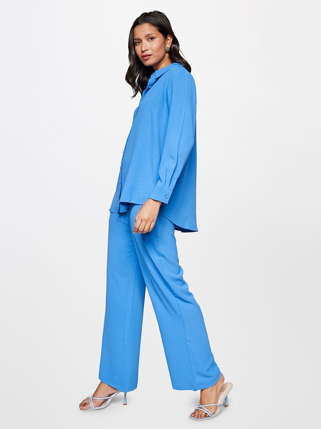 AND Spread Collar Shirt With Trousers