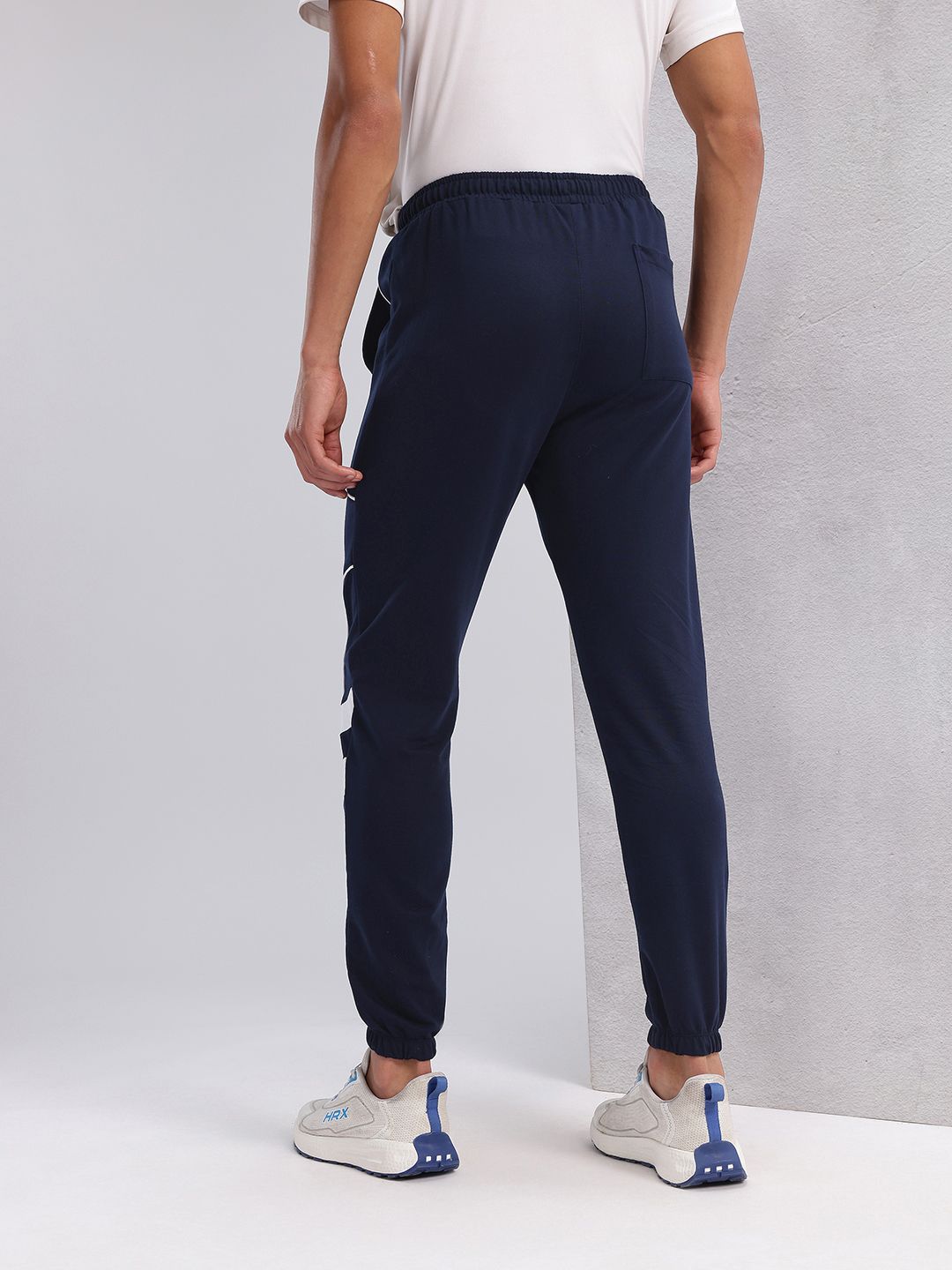 HRX by Hrithik Roshan Men Striped Detail Lifestyle Joggers