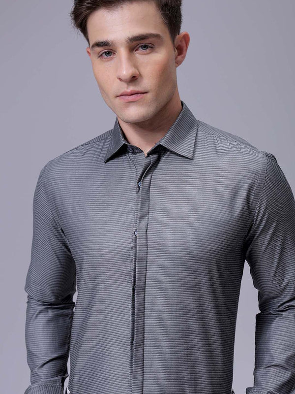 The Indian Garage Co. X Luxe Men Slim Fit Cutaway Collar Textured Formal Shirt