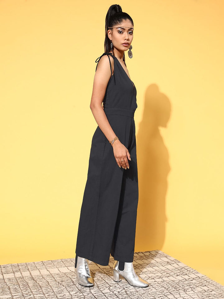 SASSAFRAS Women Classic Black Solid Joyful Jumpsuit