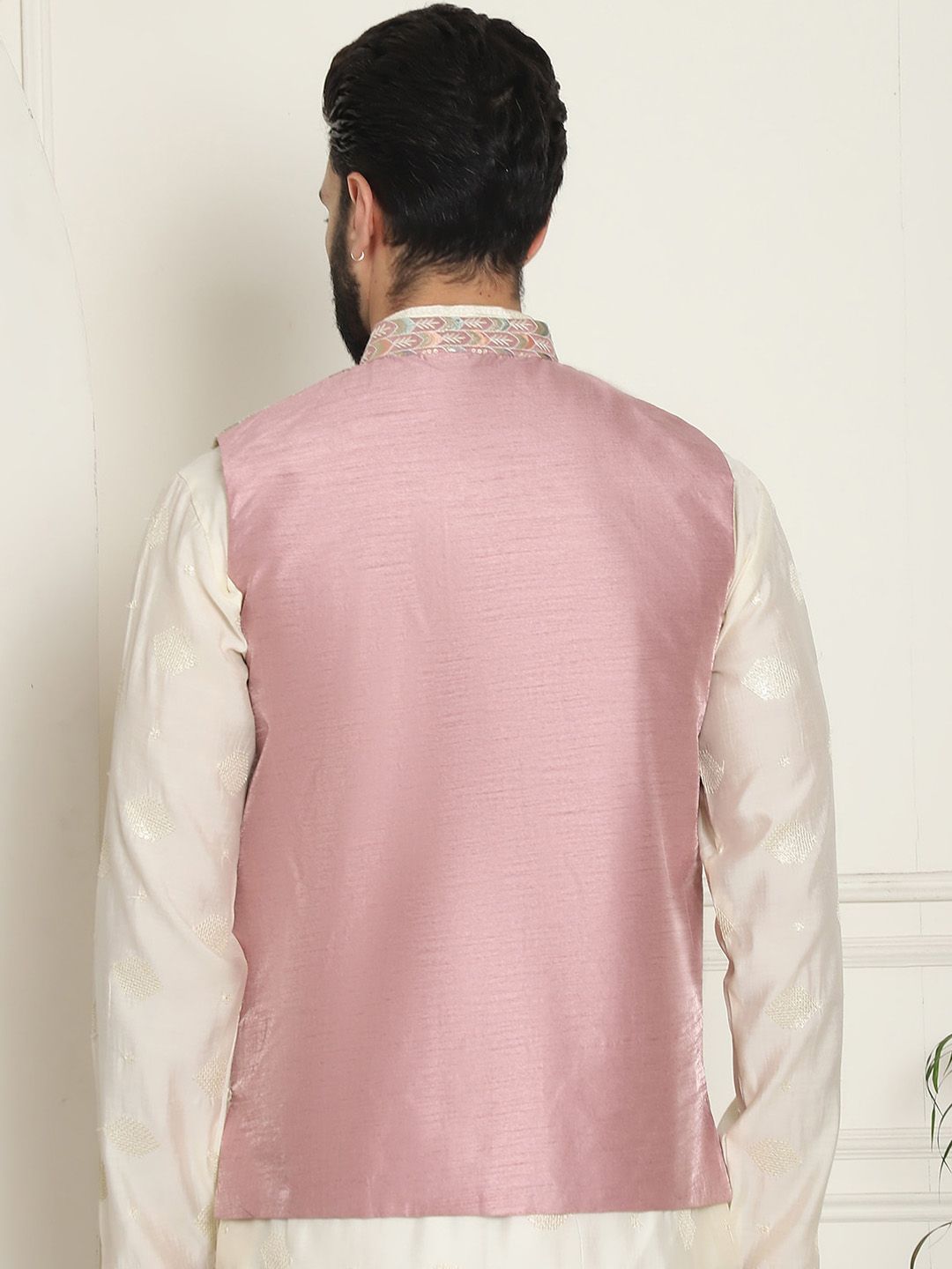 SOJANYA Jaket Tenun Nehru Bersulam
