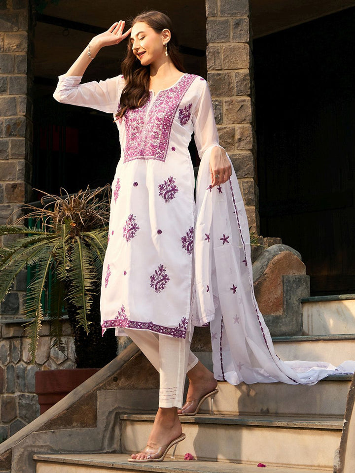 Indo Era Floral Embroidered Regular Thread Work Kurta with Trousers & Dupatta