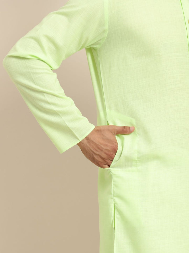 Anug by SOJANYA Men Green Band Collar Kurta