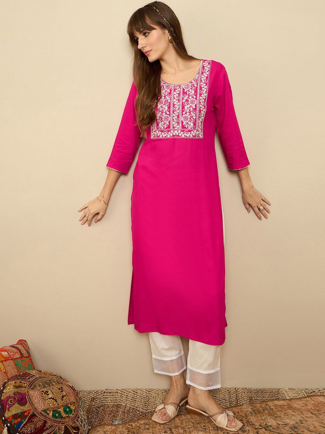 Indo Era Ethnic Motifs Embroidered Round Neck Thread Work Straight Kurta