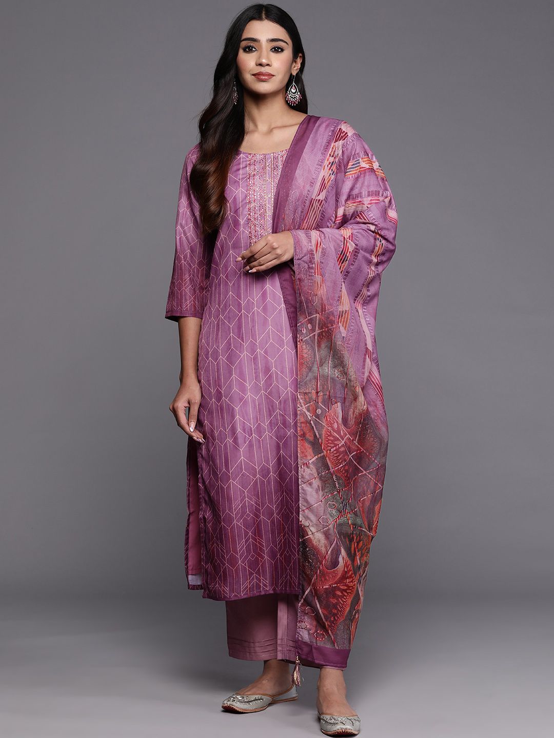 Libas Embroidered Regular Thread Work Kurta With Trousers & Dupatta