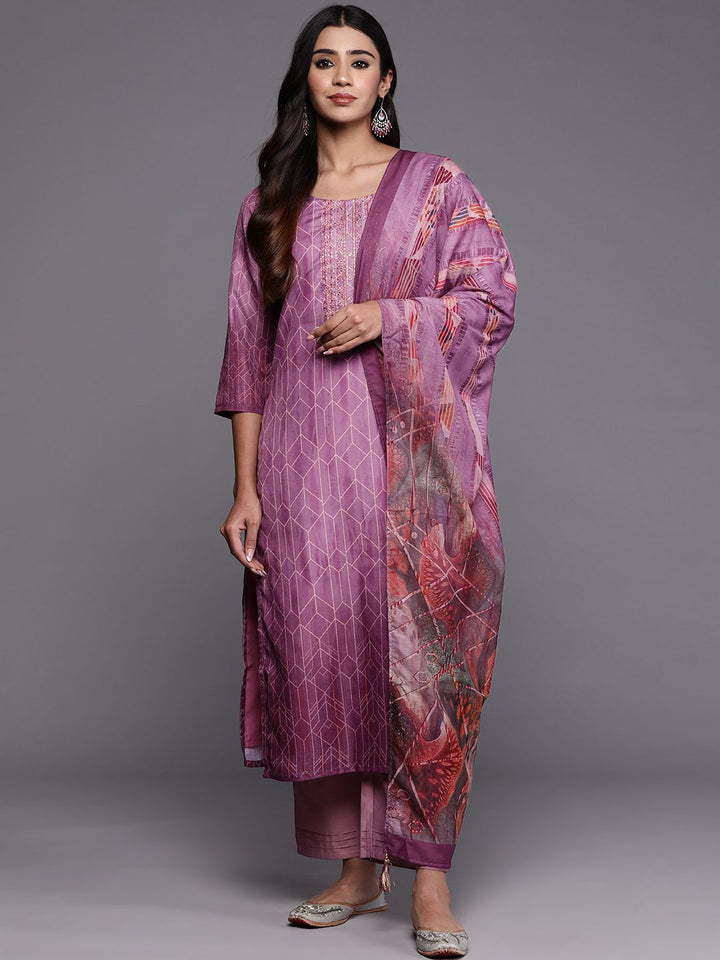Libas Embroidered Regular Thread Work Kurta With Trousers & Dupatta