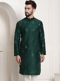 SOJANYA Dihiasi Kurta