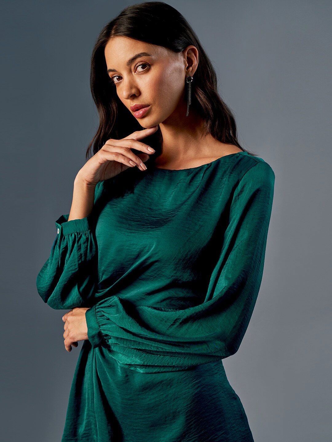 AND Round Neck Cuffed Sleeves Top