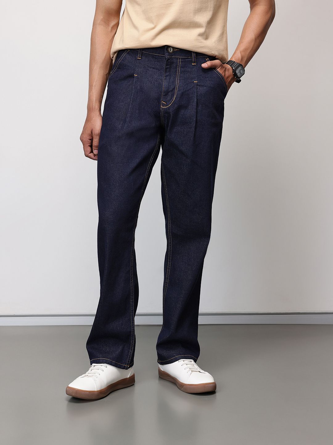ether Grower Men Mid-Rise Pleated Comfort Fit Stretchable Jeans