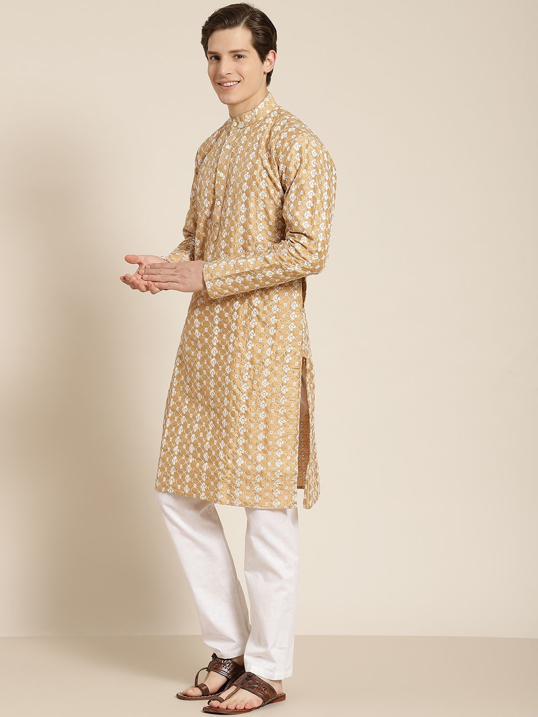 SOJANYA Lelaki Motif Etnik Emas & Putih Sulam Kurta